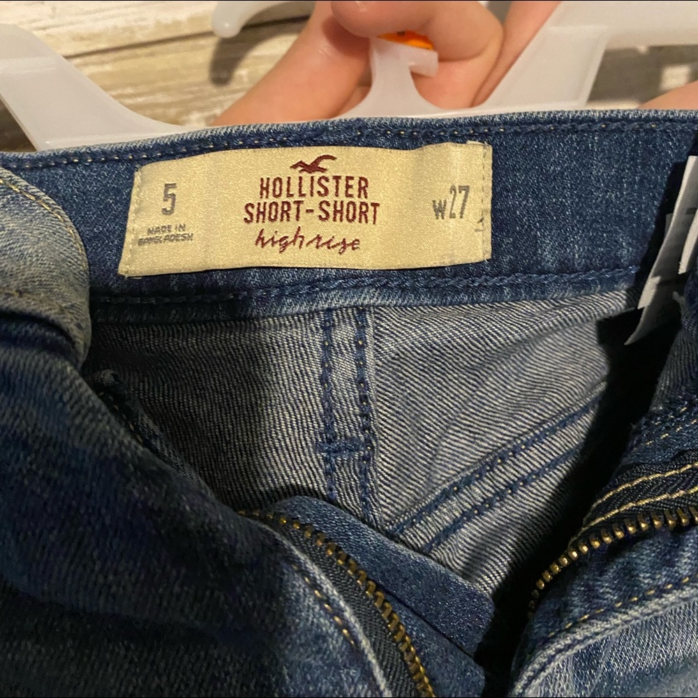 Size 5 Hollister High Waisted Shorts